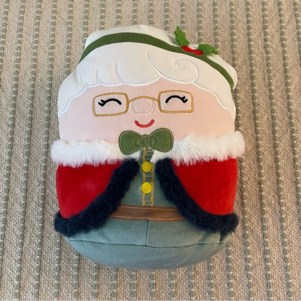 Mrs Claus - Squishmellow - Christmas - Plush - Stuffed Animal - Toy